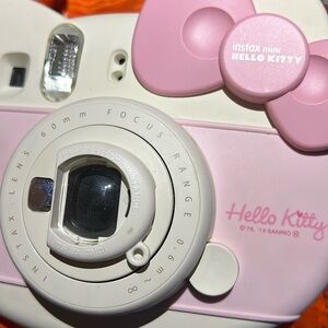 Fujifilm Instax Mini Hello Kitty Cheki Pink Instant Camera